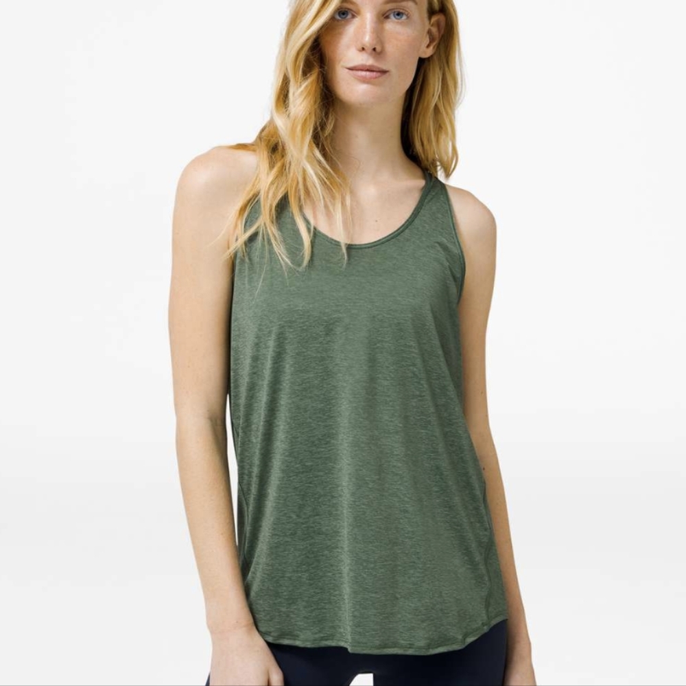 Lululemon Essential Tank Pleated Algae Green Size 6 Sweat Wicking Quick Drying